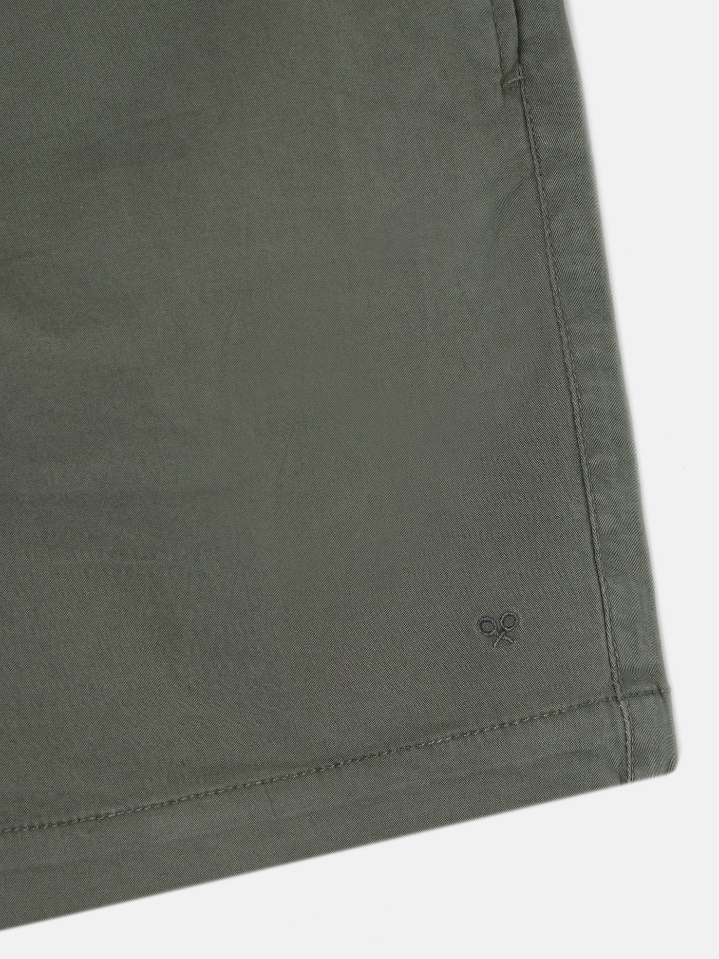 BERMUDA JOGGER VERDE