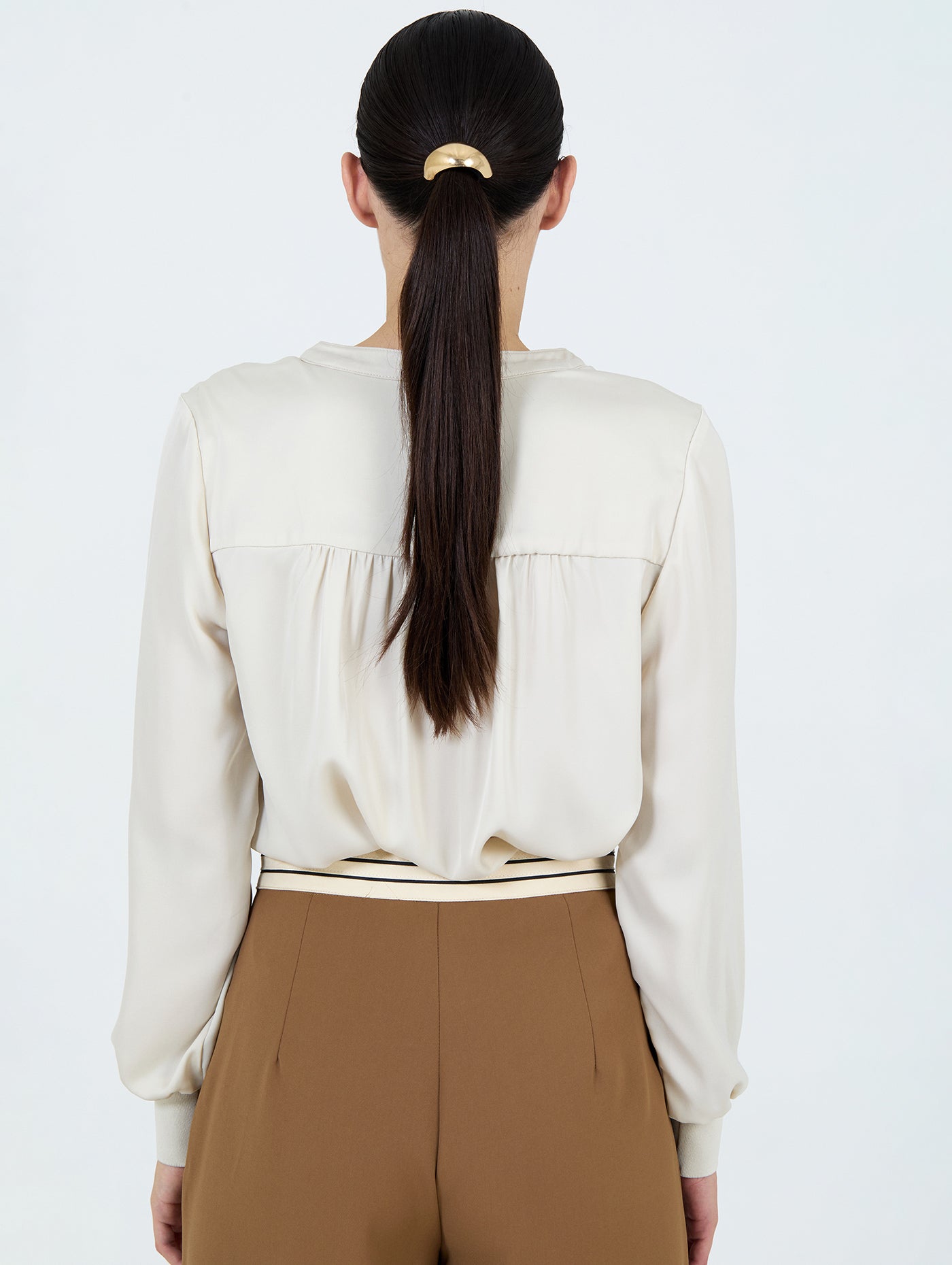BLUSA SATINADA CREME