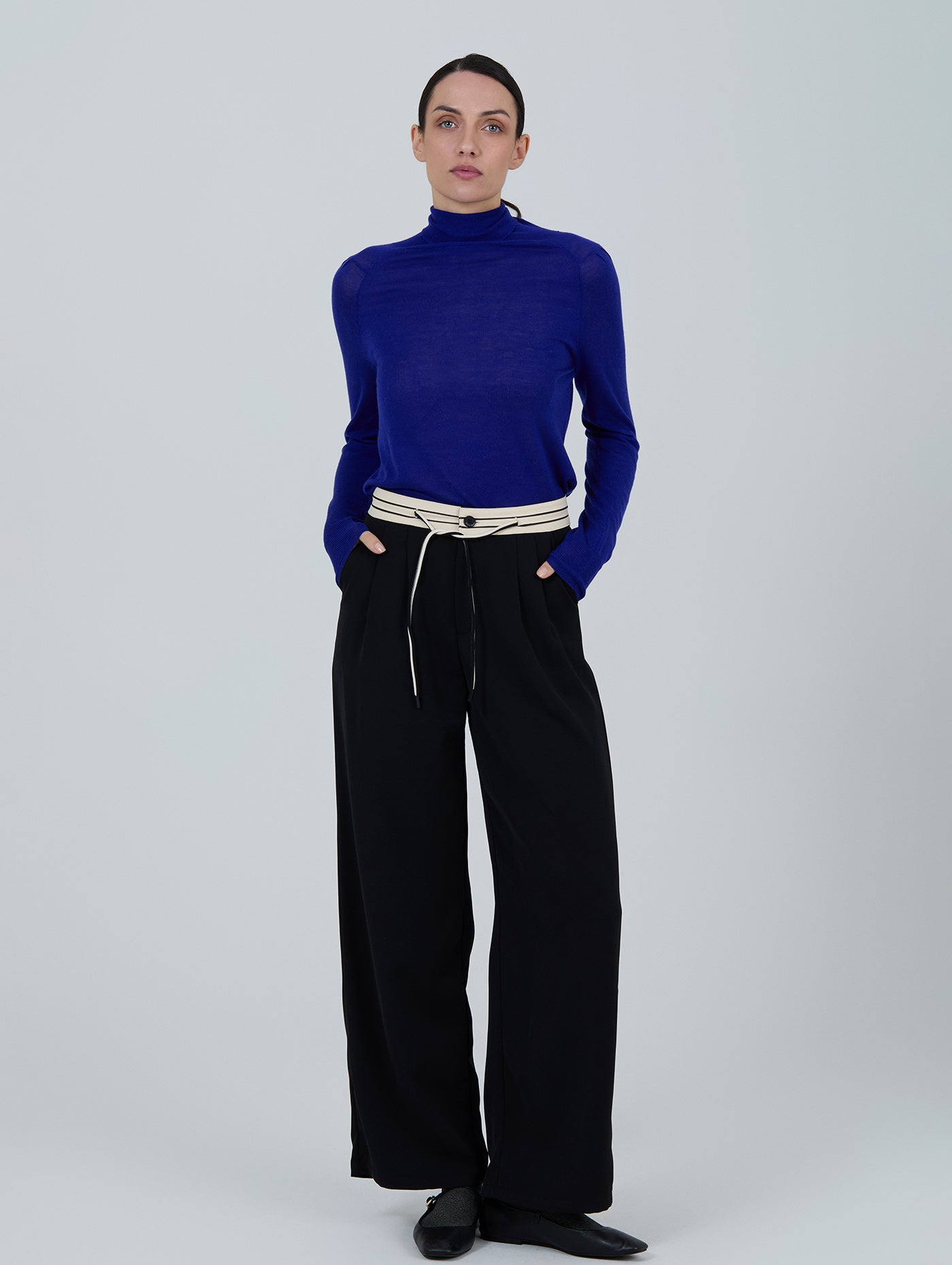 PANTALON CINTURA CONTRASTE NEGRO