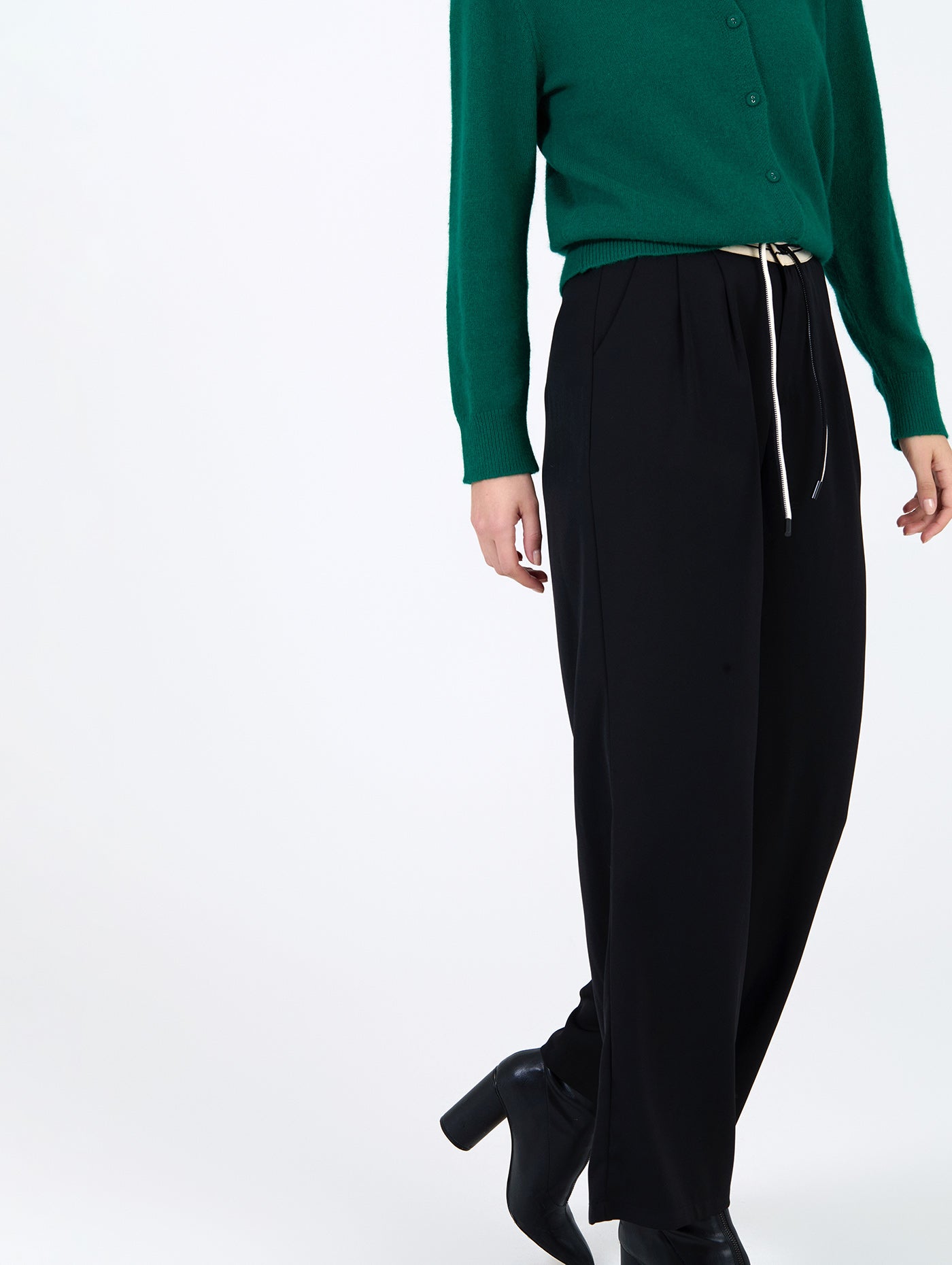 PANTALON CINTURA CONTRASTE NEGRO