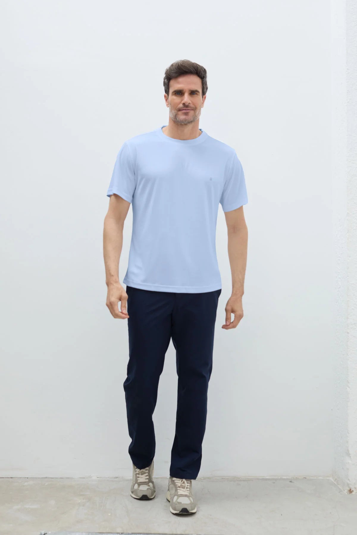 THE ULTIMATE T-SHIRT