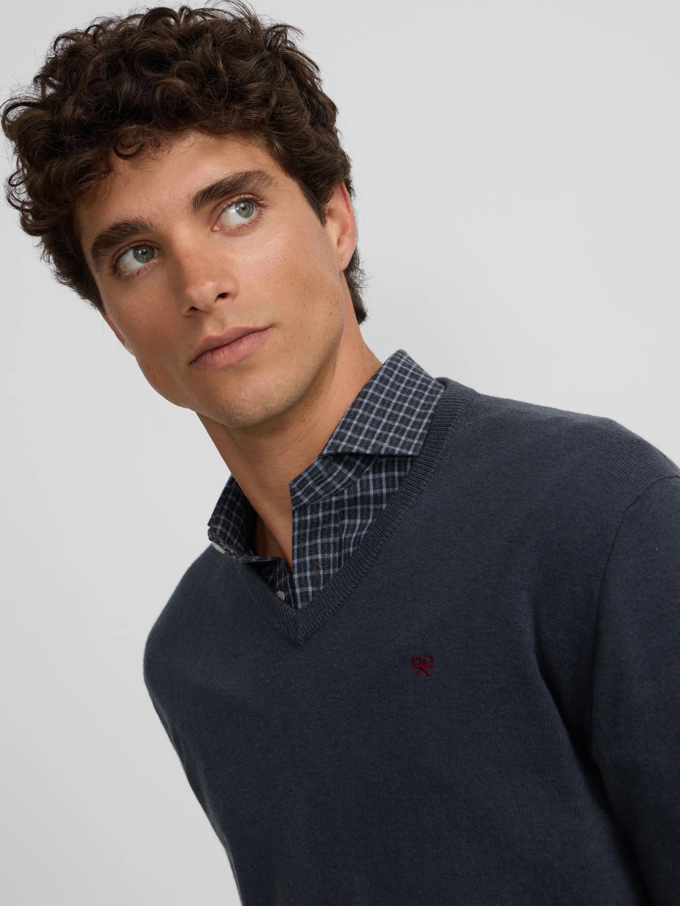 JERSEY CUELLO PICO GRIS