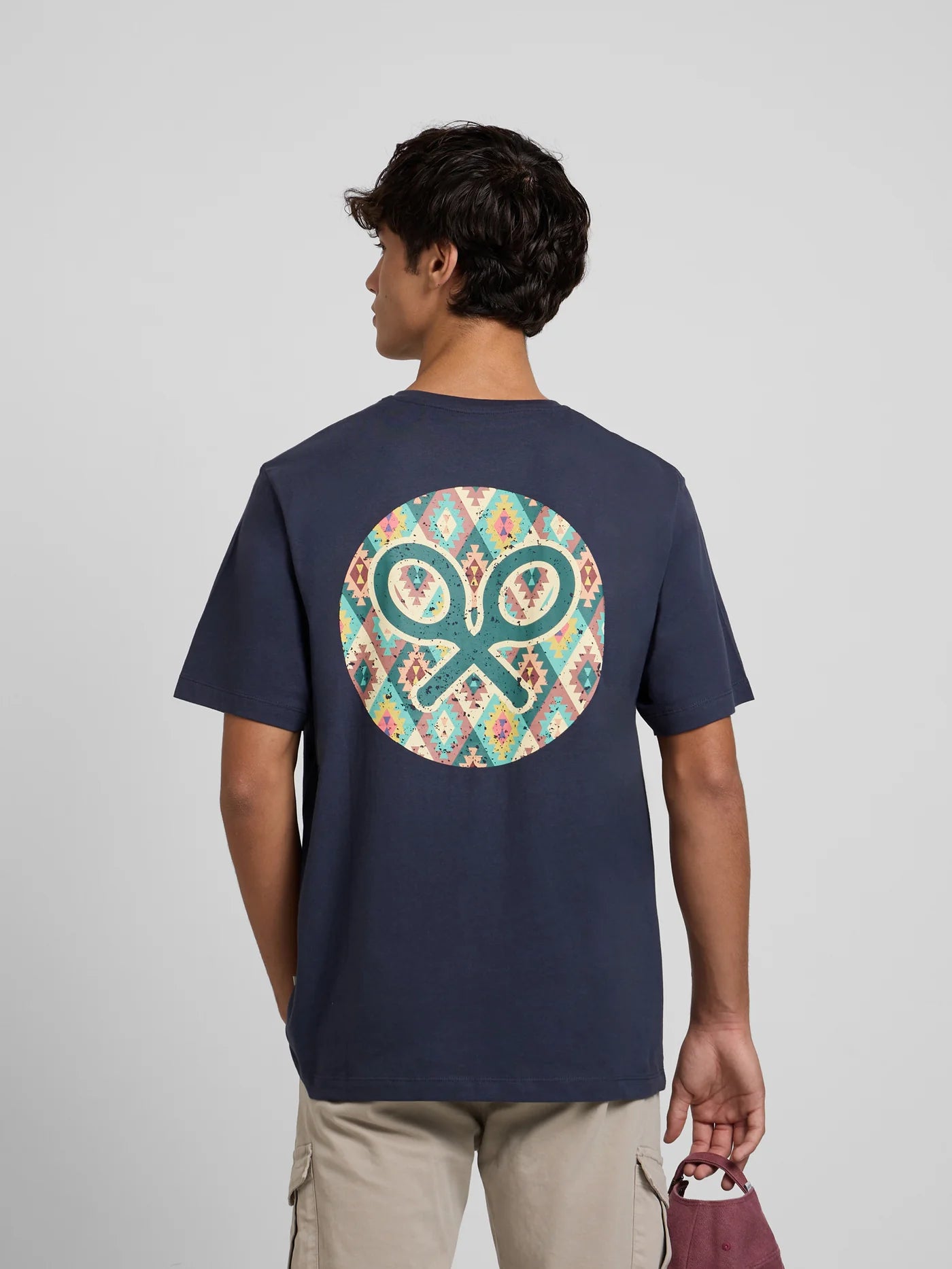 CAMISETA DETALLE ETNICO