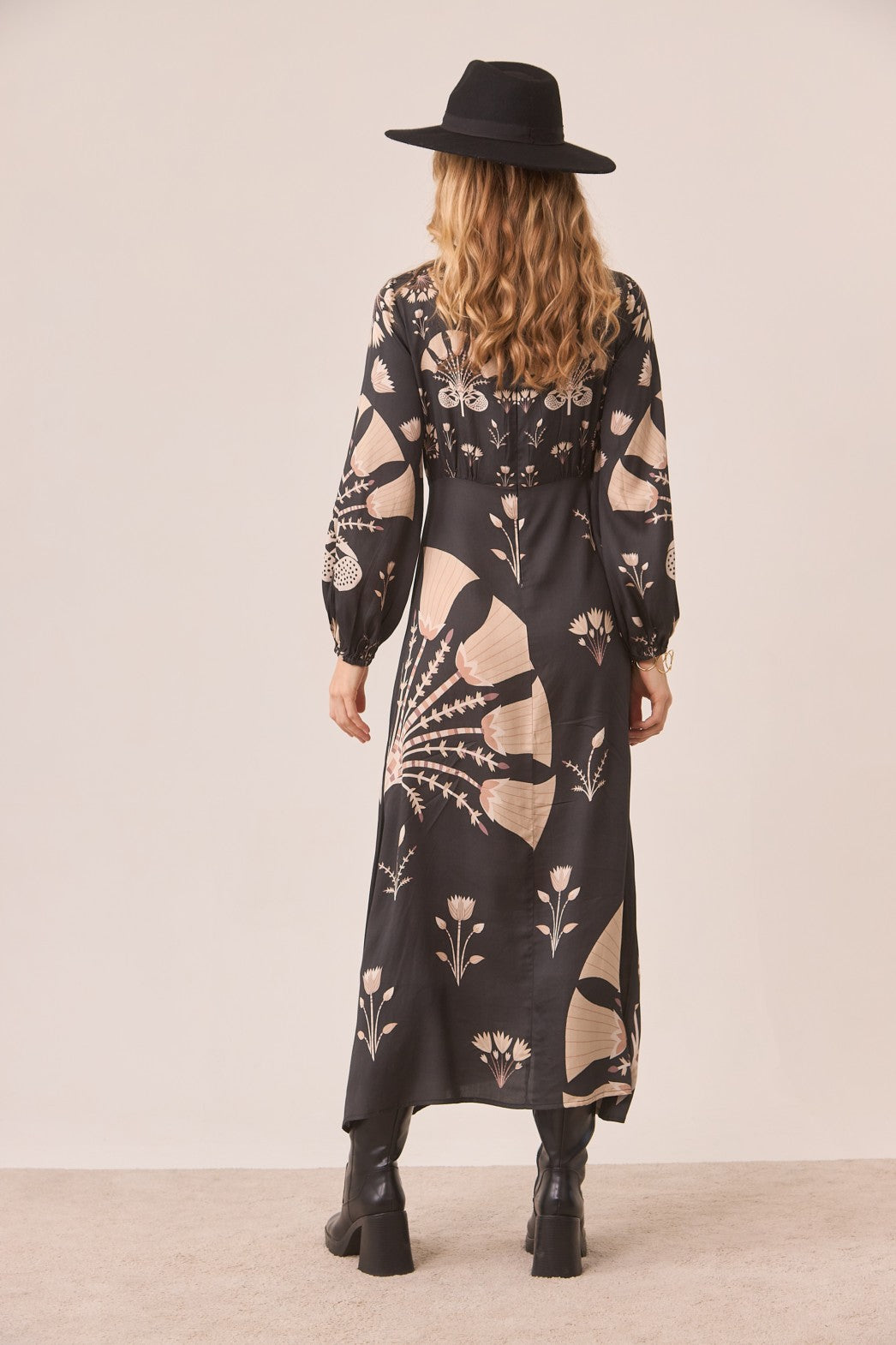 VESTIDO LARGO DETALLES