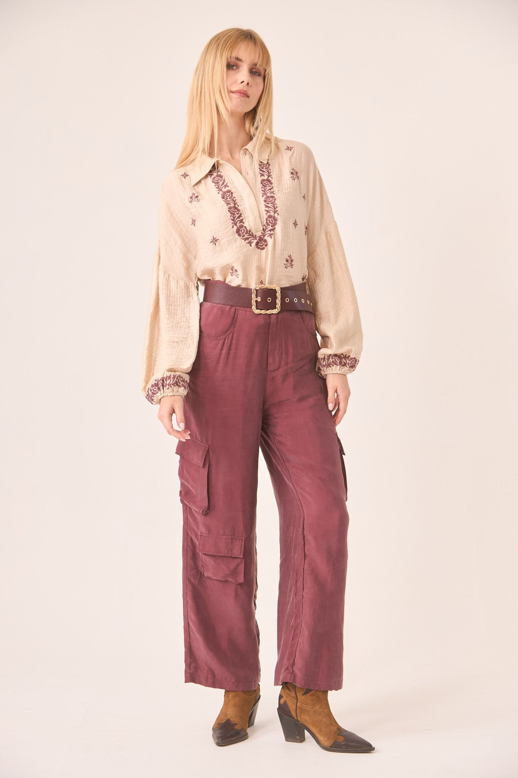 PANTALÓN CARGO BURDEOS