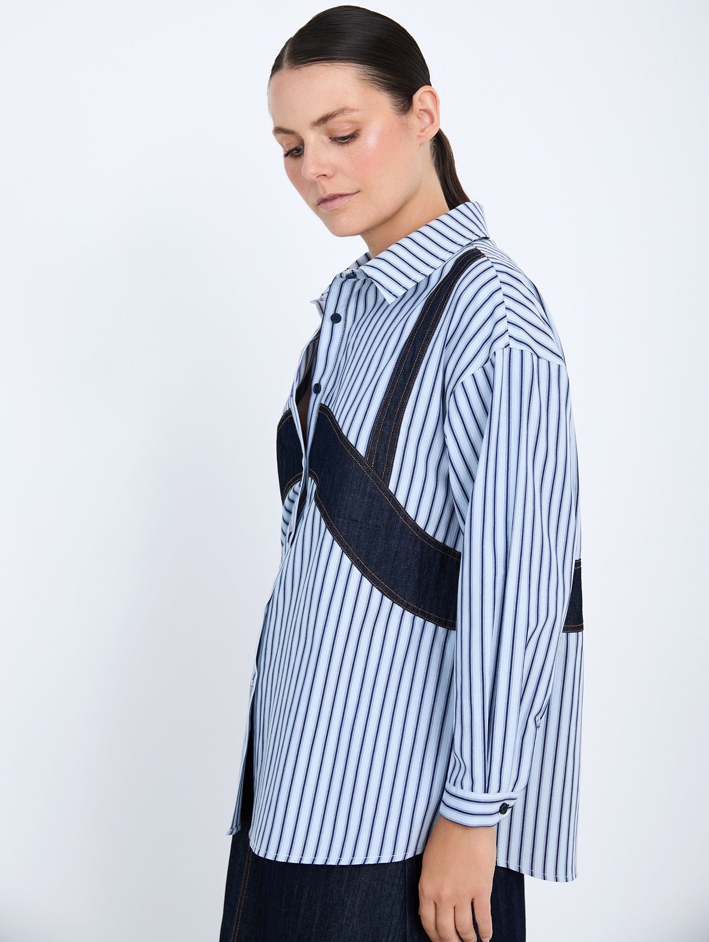 CAMISA DETALLES DENIM