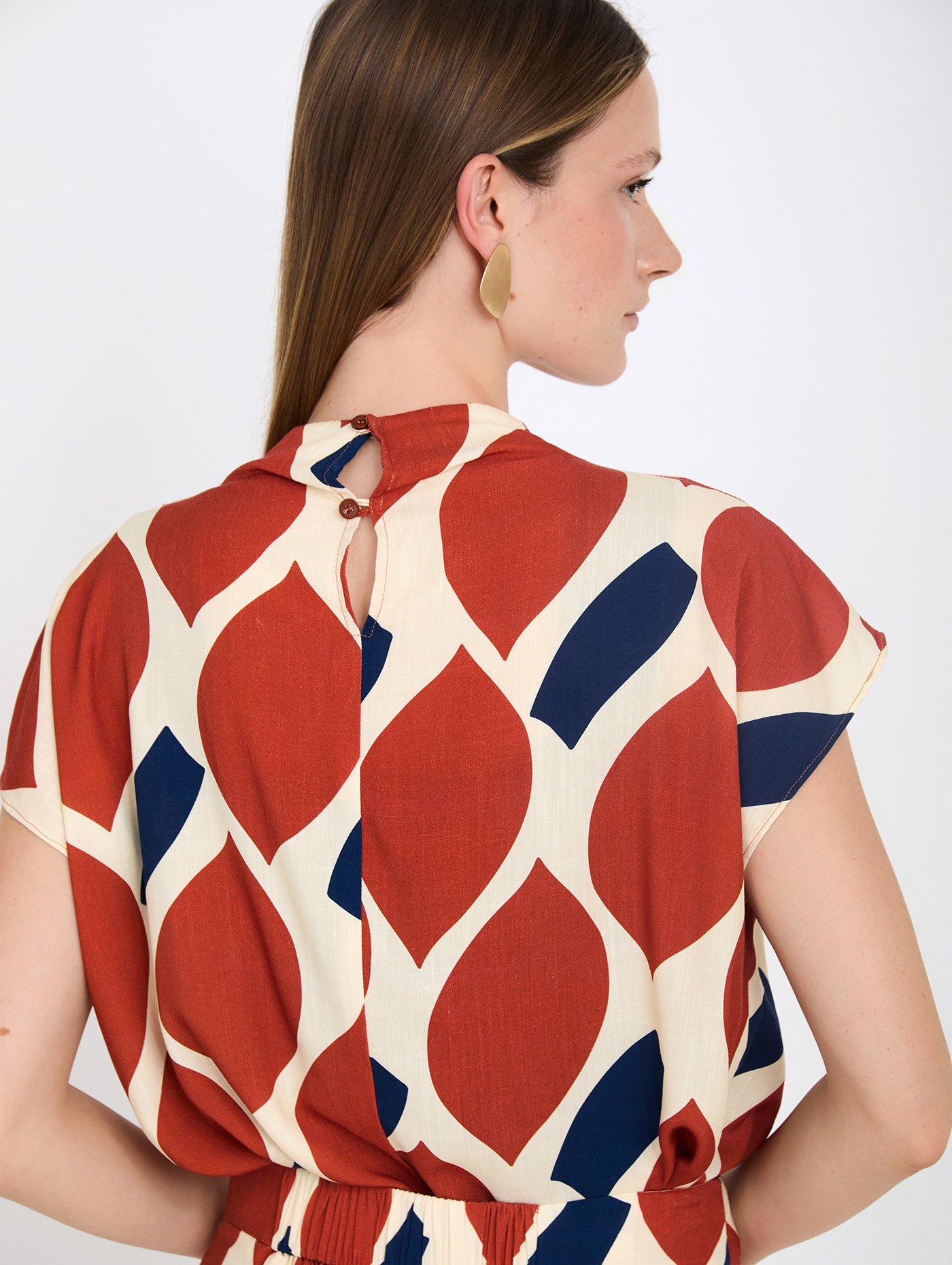 BLUSA DRAPEADA HOMBRO