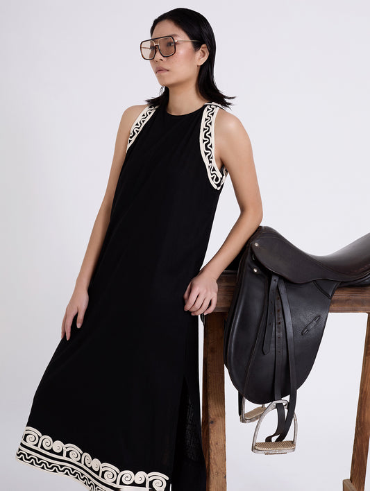 VESTIDO NEGRO BORDADO INDIO
